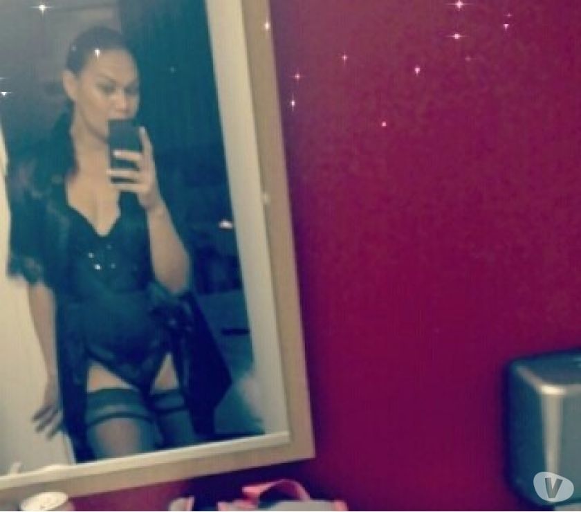 Splendide trans métisse de 25ans